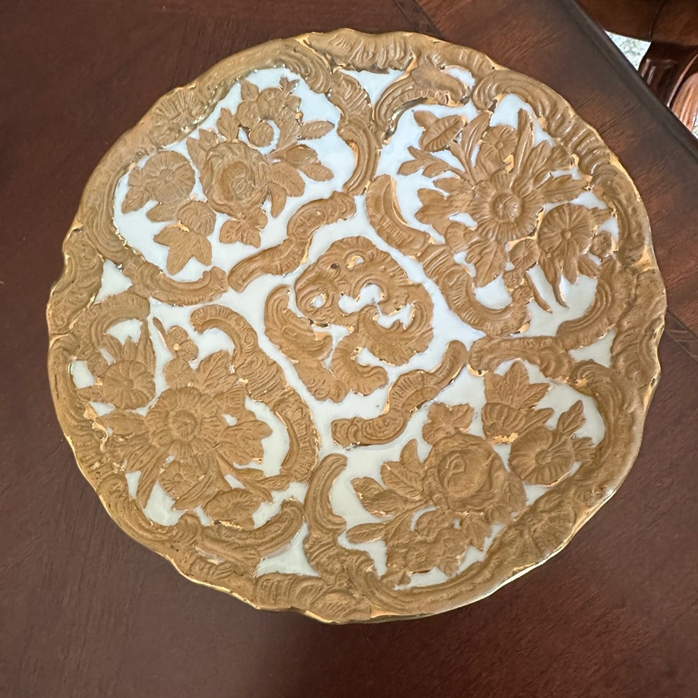 Vintage Andrea By Sadek Hand Painted Plate - White And Gold– Made In Japan VGUC